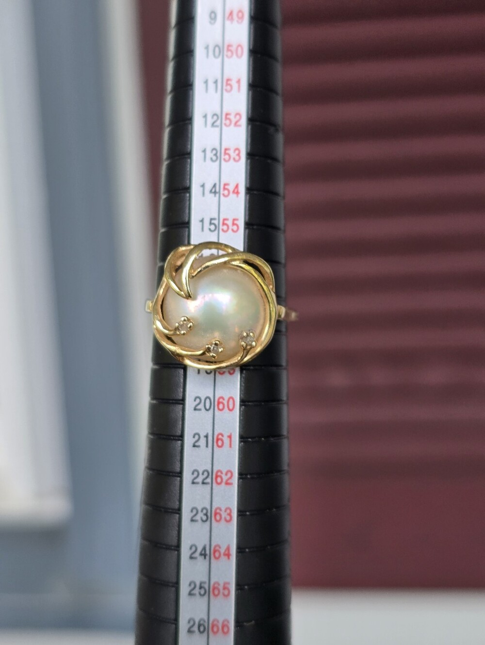 14k Gold Mabe Pearl Ring Three  Diamond Accent Swirl Setting Statement Sz 8